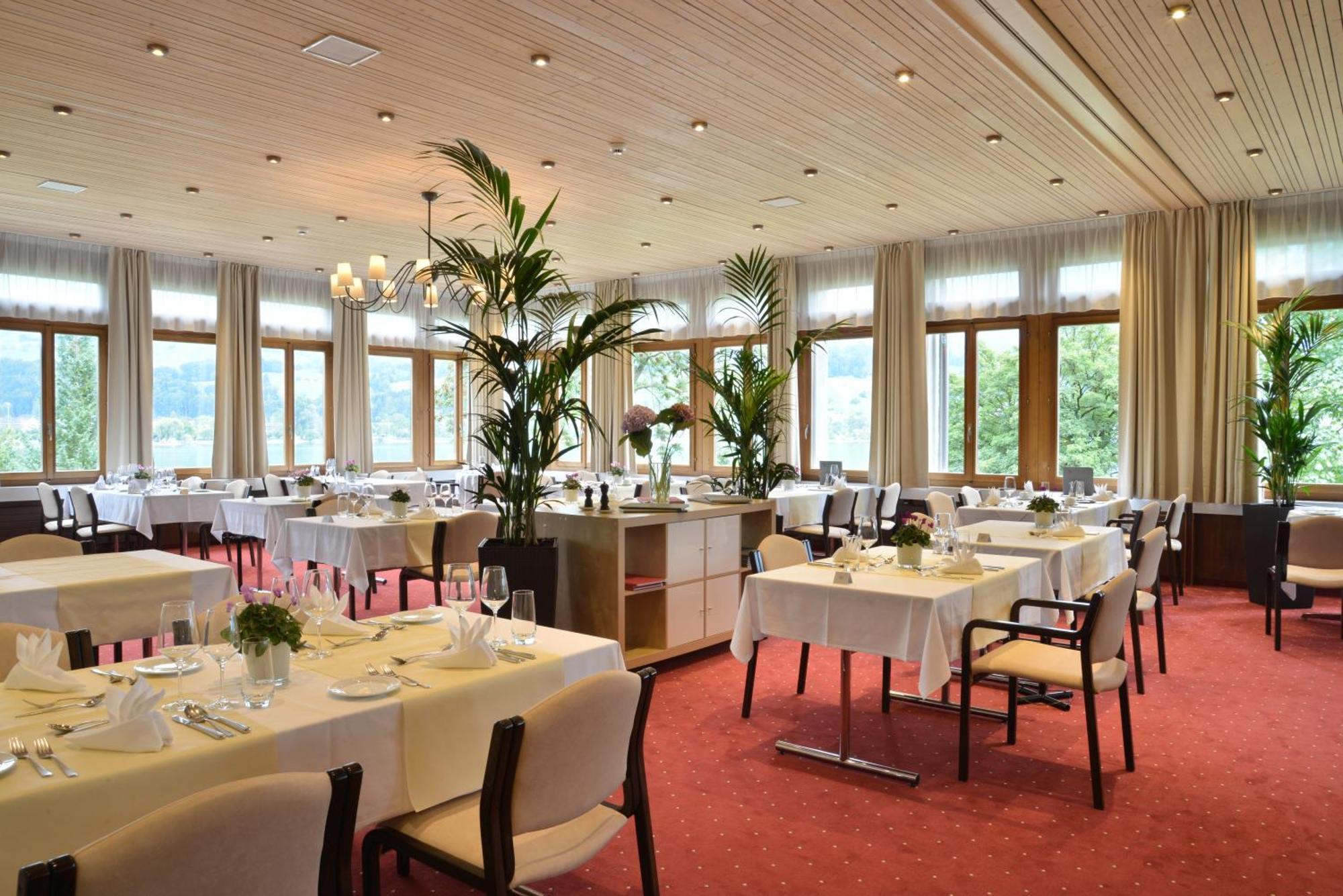 Hotel Kurhaus Am Sarnersee Зарнен Экстерьер фото